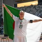 من-فرنسا-إلى-الجزائر-كيف-قادت-نجمة-البريميرليغ-محاربات-الصحراء.jpg